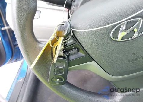 2017 Hyundai Elantra Se из США, поврежденный, VIN KMHD74LF6HU078447